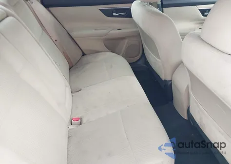 2015 Nissan Altima 2.5 S z USA, uszkodzony, nr VIN 1N4AL3AP1FC128513